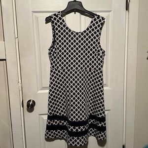 Navy & White Knit Dress - Zipper Back - Pixley/Mix Maire Brand - XL